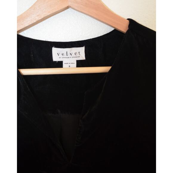 Velvet Graham & Spencer Black Velvet Sequin Flutter Sleeve Top Size Small - Picture 3 of 6